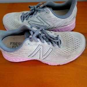 New Balance 880v11 Woman Sz 9.5